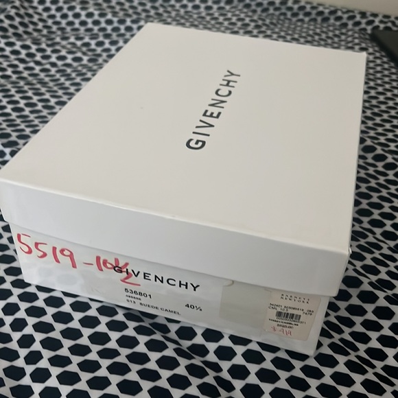 Givenchy shoe box only in perfect condition - Picture 2 of 4